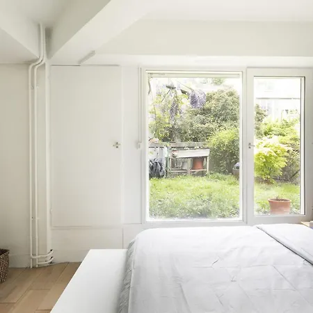 아파트 Charming And Cozy Cocoon With Three Terraces *