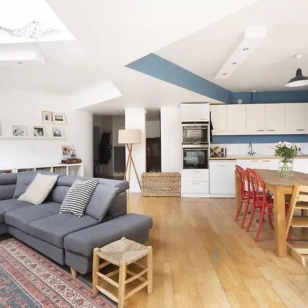 아파트 Charming And Cozy Cocoon With Three Terraces 이브리쉬르센