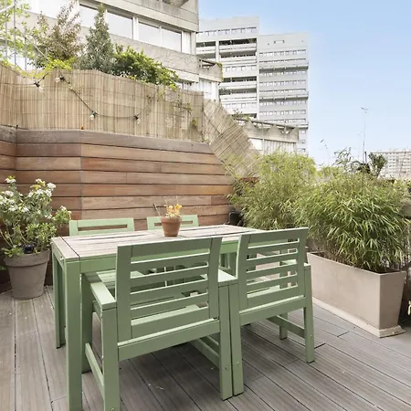 아파트 Charming And Cozy Cocoon With Three Terraces